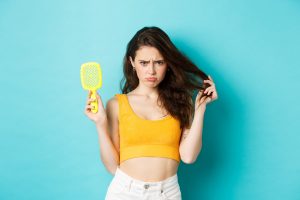 خوابیدن با موی باز یا بسته