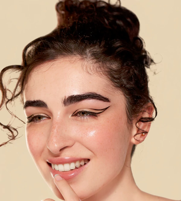 محصولات آرایشی چشم